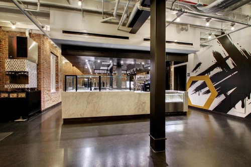 Loft Queen Near Shenkman Hall WDC 6 Luxury Bookings