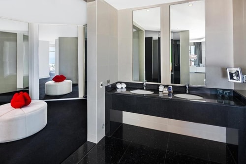 Luxury Deluxe Room Near The Rose And Crown 3 Luxury Bookings