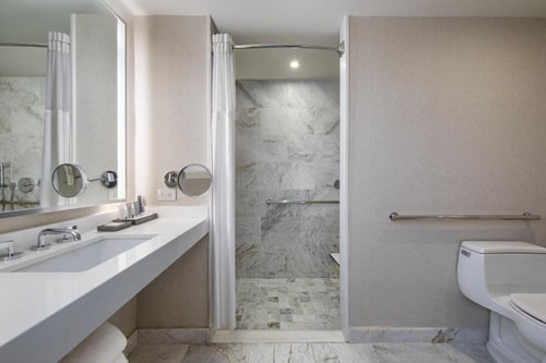 King Room Near Ride in Central Park NYCRide in Central Park NYC 4 Luxury Bookings
