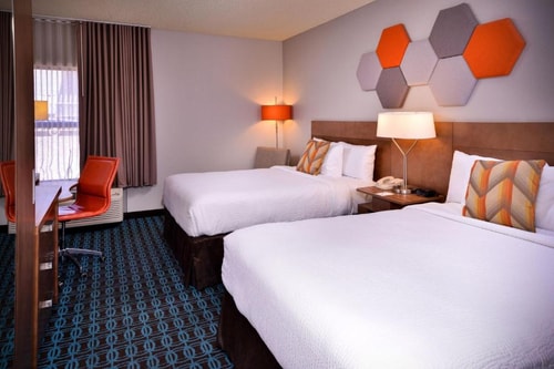 Guest Room Near Hughes Center LAS Luxury Bookings