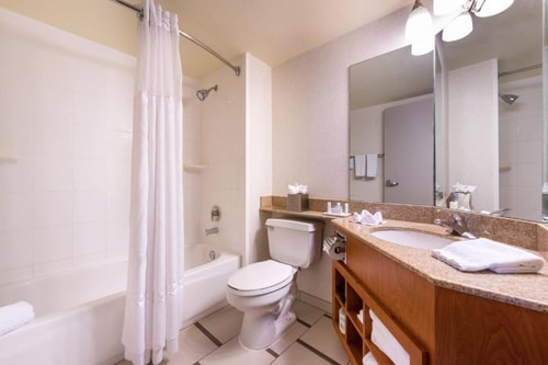 Guest Room Near Hughes Center LAS 3 Luxury Bookings