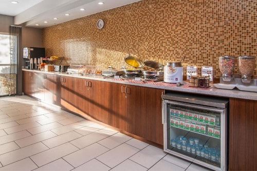 King Studio Near Protogym LAS 5 Luxury Bookings