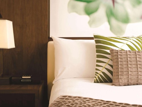 King Room Near NextWave STEM CHI 1 Luxury Bookings