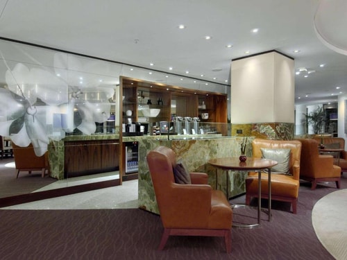 King Room Near NextWave STEM CHI 6 Luxury Bookings