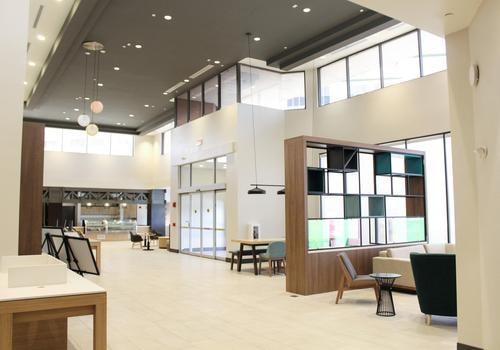 King Room Near Planet Fitness ORL 6 Luxury Bookings