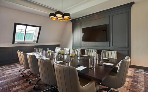 King Room Near The Rookery Building CHI 6 Luxury Bookings