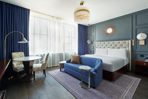 King Room Near The Rookery Building CHI Luxury Bookings