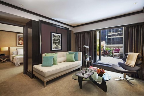 Queen Room Near One Times Square NYC 3 Luxury Bookings