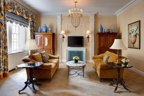 King Room Near Avro Madison NYC 6 Luxury Bookings