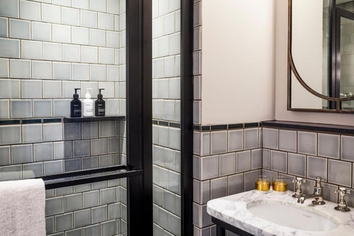 King Room Near Sisram Wellness Center CHI 4 Luxury Bookings