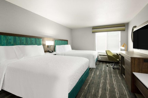 Queen Room Near Regal Sunset Station LAS Luxury Bookings