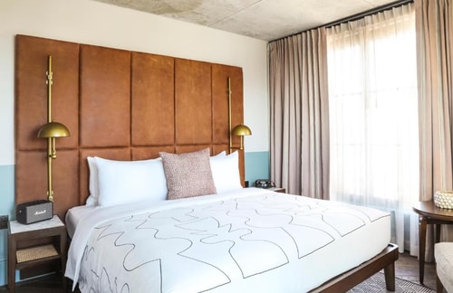 King Room Near Sisram Wellness Center CHI 1 Luxury Bookings