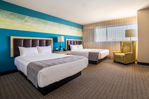Grand Deluxe King Or Twin Near Neonopolis Mall LAS Luxury Bookings