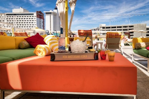 Grand Deluxe King Or Twin Near Neonopolis Mall LAS 13 Luxury Bookings