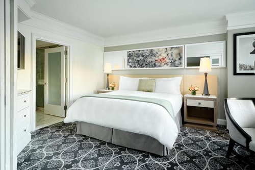 Superior King Room Near Bronsky Orthodontics Luxury Bookings