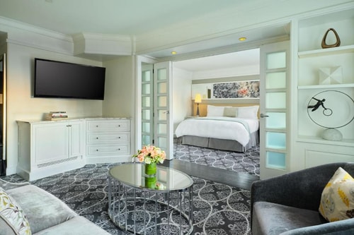Superior King Room Near Bronsky Orthodontics 2 Luxury Bookings