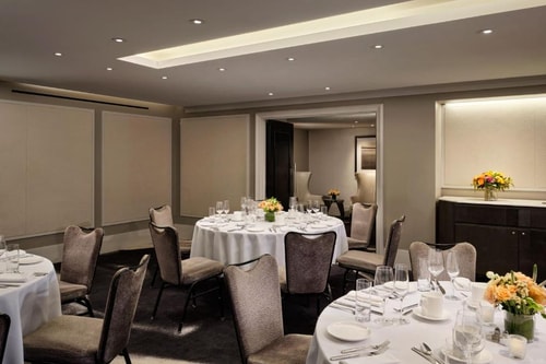 Superior King Room Near Bronsky Orthodontics 8 Luxury Bookings