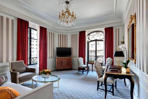 Superior King Room Near The Lunch Box NYC 5 Luxury Bookings