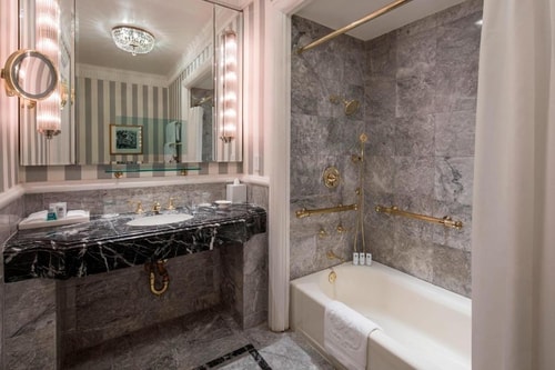 Superior King Room Near The Lunch Box NYC 9 Luxury Bookings