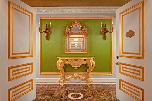 Superior King Room Near The Lunch Box NYC 10 Luxury Bookings