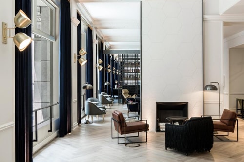 Queen Room Near Park downtown CHI 4 Luxury Bookings