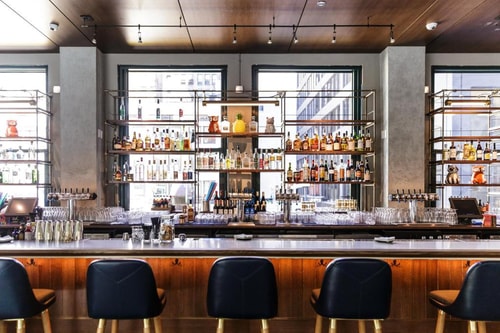 Queen Room Near Park downtown CHI 9 Luxury Bookings