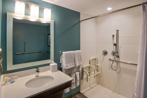 Queen Studio Near Grapeland Water Park MIA 5 Luxury Bookings
