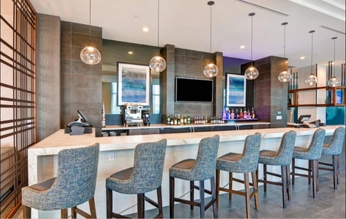 One Bedroom Suite Near Grapeland Water Park MIA 11 Luxury Bookings