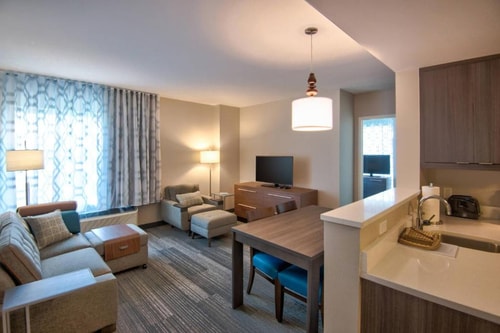 Two Bedroom Suite Near Grapeland Water Park MIA 3 Luxury Bookings