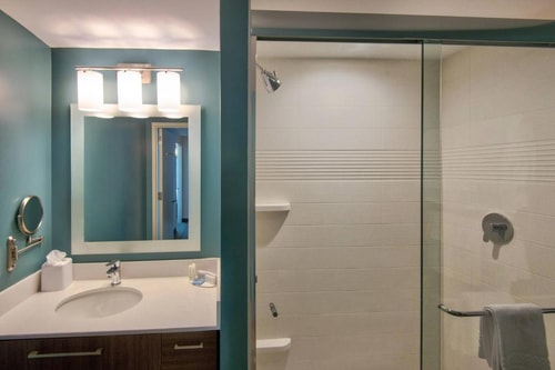 Two Bedroom Suite Near Grapeland Water Park MIA 6 Luxury Bookings