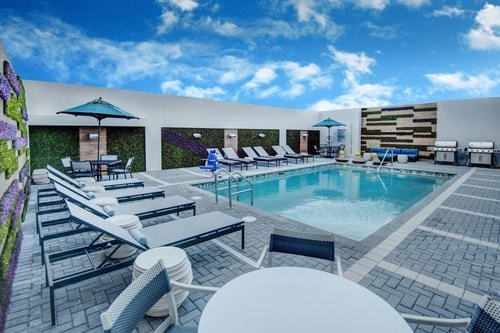 Two Bedroom Suite Near Grapeland Water Park MIA 14 Luxury Bookings