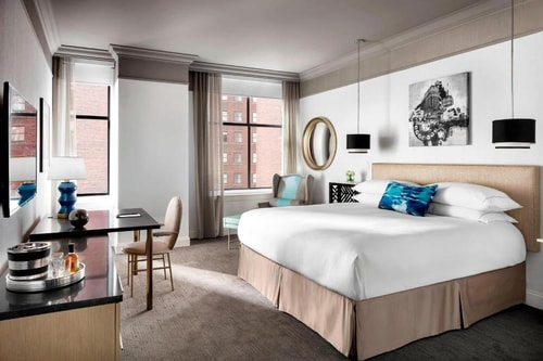 King Room Near College Advising Center CHI Luxury Bookings