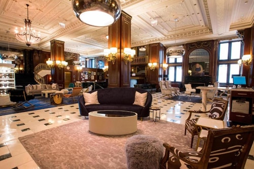 King Room Near College Advising Center CHI 9 Luxury Bookings
