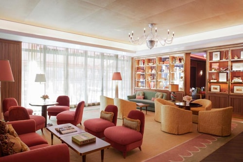 Deluxe King Room Near The Greek Tribeca NYC 9 Luxury Bookings