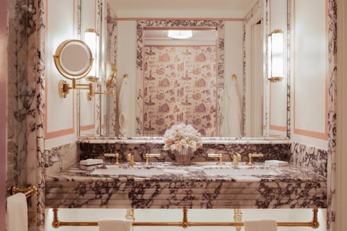 Deluxe King Room Near The Greek Tribeca NYC 3 Luxury Bookings