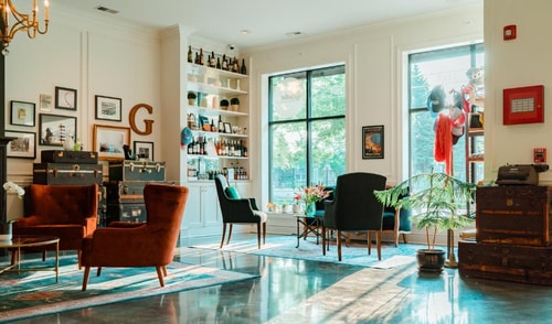 One Bedroom Suite Near Pick Me Up Cafe CHI 11 Luxury Bookings