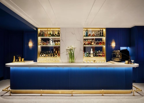 Deluxe King Room Near Gansevoort Plaza NYC 6 Luxury Bookings
