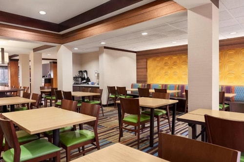 King Room Near Concentra Urgent Care LAS 7 Luxury Bookings