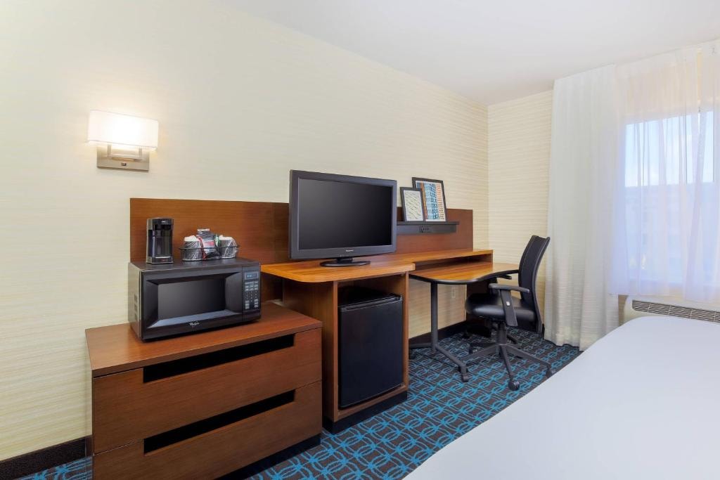 King Room Near Concentra Urgent Care LAS Luxury Bookings