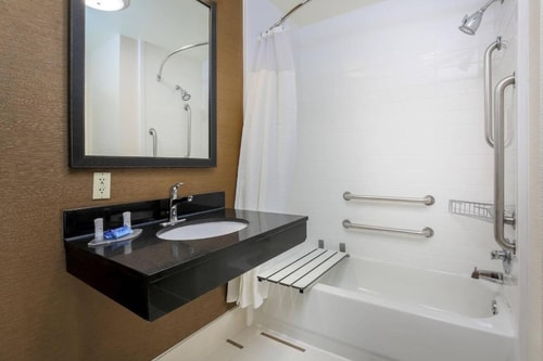 King Room Near Concentra Urgent Care LAS 3 Luxury Bookings