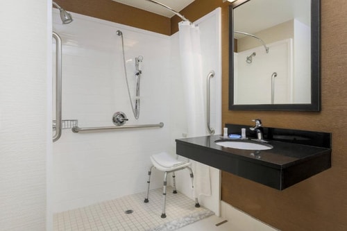 King Room Near Concentra Urgent Care LAS 5 Luxury Bookings