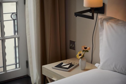 Courtyard Room Near Fanelli Cafe NYC 3 Luxury Bookings