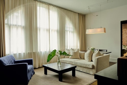 Courtyard Room Near Fanelli Cafe NYC 4 Luxury Bookings