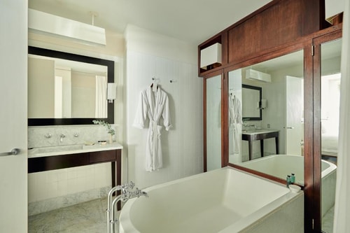 Courtyard Room Near Fanelli Cafe NYC 6 Luxury Bookings