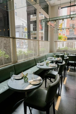Courtyard Room Near Fanelli Cafe NYC 7 Luxury Bookings