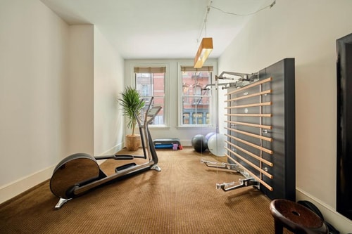 Courtyard Room Near Fanelli Cafe NYC 13 Luxury Bookings