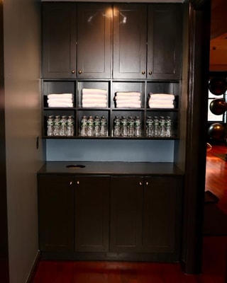 Crash Pad Near Oscar Wilde NYC 11 Luxury Bookings