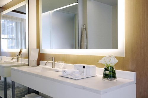 Deluxe Room Near Owl's Head Park NYC 1 Luxury Bookings