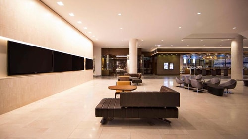 King Room Near Foresight Hospital and Health CHI 8 Luxury Bookings