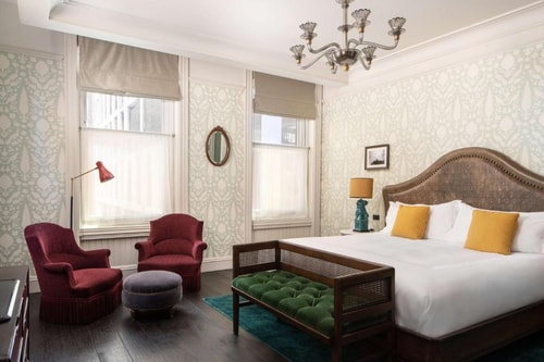 Queen Room Near Da Claudio NYC 4 Luxury Bookings